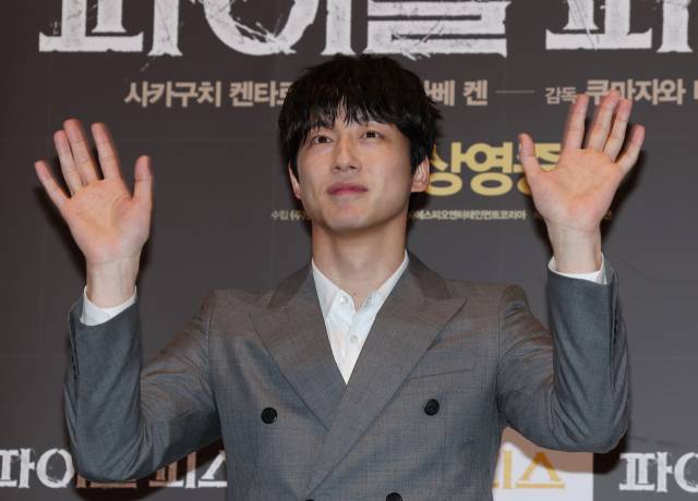 일본 영화 '파이널 피스'에 출연한 배우 사카구치 겐타로가 서울 강남구 메가박스 코엑스점에서 열린 내한 기자간담회에서 포즈를 취하고 있다. 연합뉴스