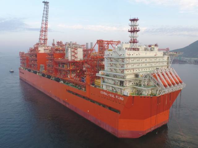 삼성중공업이 건조한 아프리카 최초 극심해용 FLNG 코랄 술. 삼성중공업 제공