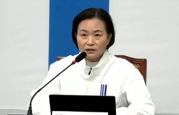조국혁신당&nbsp;이해민&nbsp;중앙선대위&nbsp;총괄본부장이 2일 국회에서 기자간담회를 갖고 있다. 2026.6.2.&nbsp;조국혁신당 유튜브 화면 갈무리