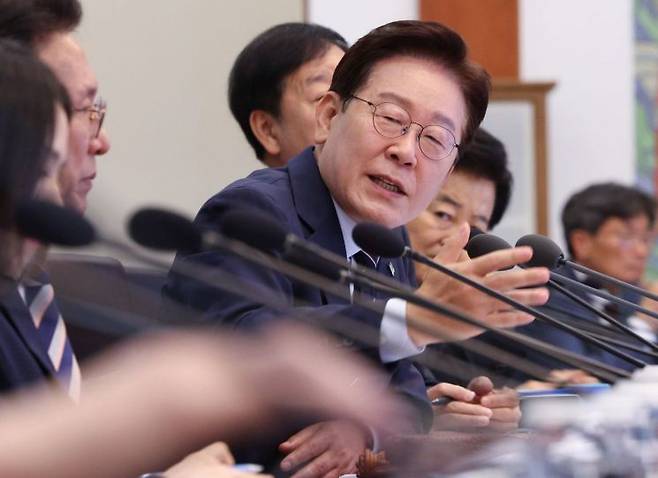 이재명 대통령이 2일 청와대에서 열린 국무회의 겸 비상경제점검회의에서 발언하고 있다. 2026.6.2 연합뉴스