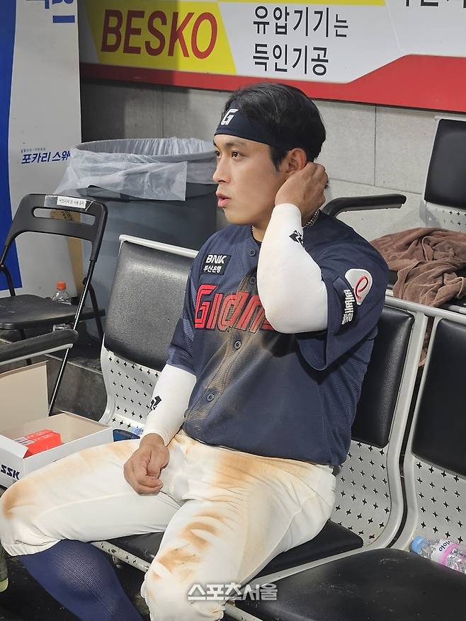 롯데 황성빈이 3일 광주-기아 챔피언스 필드에서 열린 2026 KBO리그 정규시즌 KIA전 승리 후 인터뷰에 임하고 있다. 광주 | 강윤식 기자 skywalker@sportsseoul.com