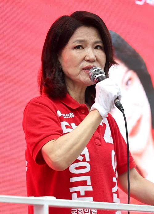 6·3 보궐선거 D-1, 유세하는 이진숙 후보(사진 = 연합뉴스)
