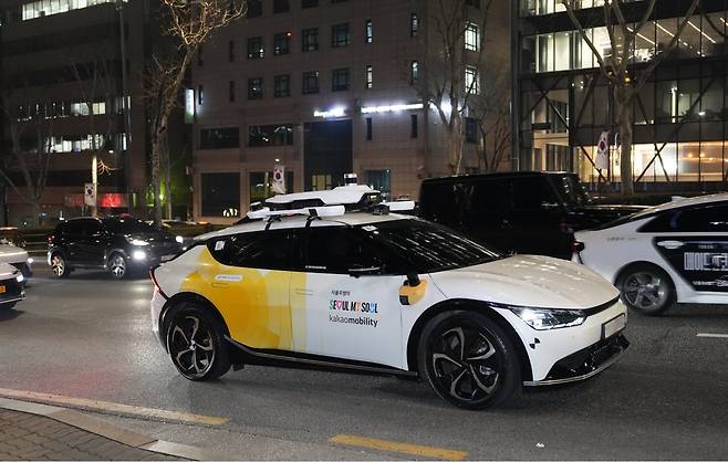 카카오모빌리티가 오는 16일부터 서울 강남구에서 자율주행 택시 ‘강남 심야 서울자율차’를 운영한다. /뉴스1