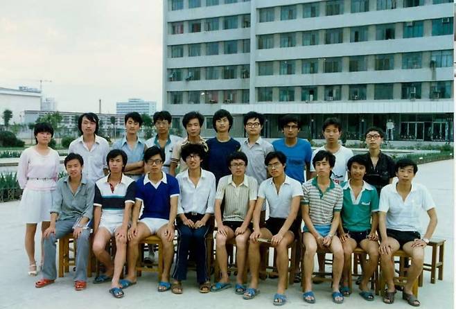 1980년대 중국과학기술대학 소년반의 기념 사진. /중국과학기술대