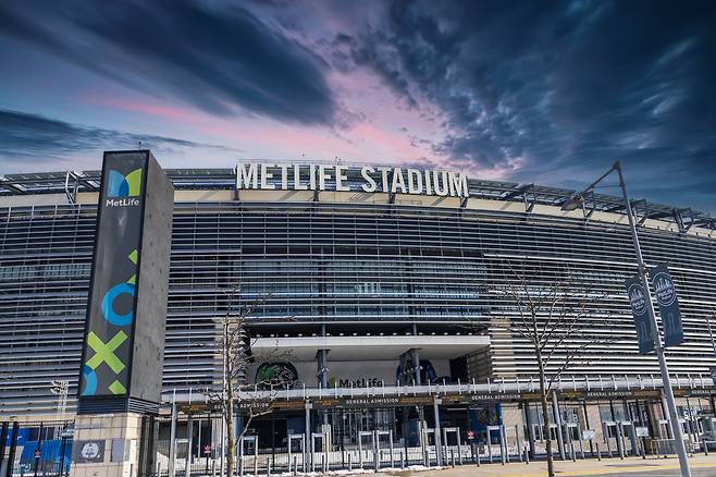 미국 뉴저지주 이스트 러더퍼드에 있는 NFL 뉴욕 자이언츠의 홈구장 메트라이프 스타디움 전경. [Marcus E Jones·Shutterstock 제공]