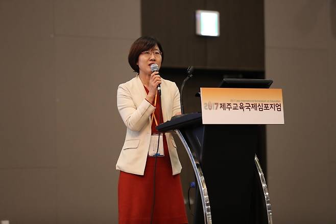 장학사 시절 고의숙 당선인 [고의숙 선거사무소 제공. 재판매 및 DB 금지]
