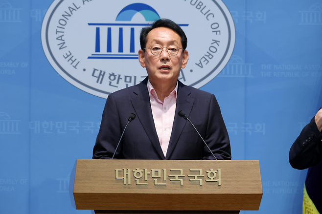 국민의힘 김도읍 의원이 5일 국회 소통관에서 원내대표 출마 선언을 하고 있다. 연합뉴스