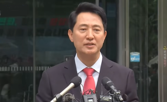 지난 4일 출근길 입장 밝히는 오세훈 서울시장 (유튜브 캡처)