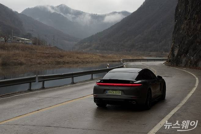 포르쉐 파나메라 GTS. 사진=권지용 기자