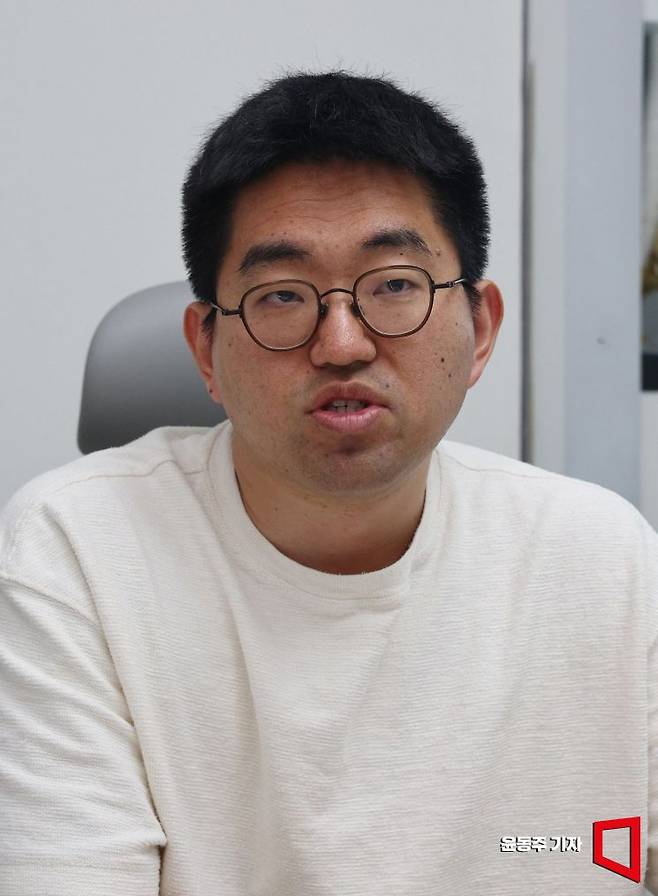 안찬봉 클리브  대표가 아시아경제와 인터뷰를 하고 있다. 윤동주 기자