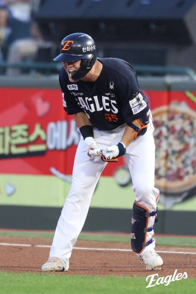 유민이 데뷔 첫 안타를 기록했다./한화 이글스