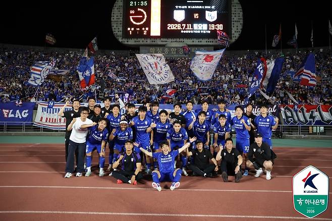 6일 화성FC전 승리 후 기뻐하고 있는 수원 삼성 선수들. /사진=한국프로축구연맹 제공