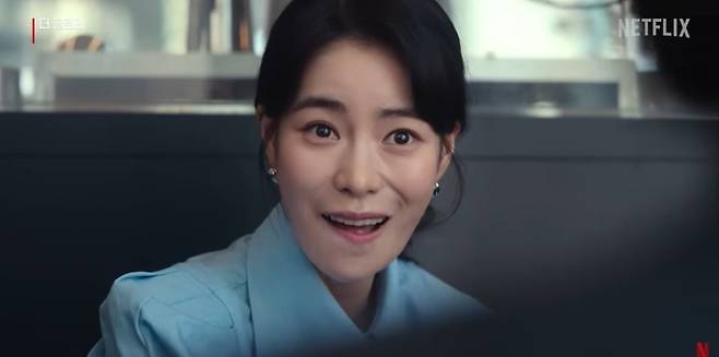 At one time, Lim Ji-yeon was plagued by controversy regarding her acting skills, while Shin Ye-eun was labeled for poor box office performance. However, both actresses successfully rebounded after taking on the roles of the adult and child versions of Park Yeon-jin in the Netflix series *The Glory*. Having left a strong impression, the two actresses have since continued their upward trajectory, capturing both box office success and buzz.Lim Ji-yeon is currently starring as the lead in the SBS drama *Brave New World*. She is receiving favorable reviews for her on-screen chemistry with Heo Nam-jun, and the series recorded a peak viewership rating of 10.4%. While there were some criticisms regarding her romantic chemistry with Lee Jung-jae—who is 18 years her senior—in *My Lovely Love*, which aired late last year, she is gaining the empathy of viewers in this current project through much more stable acting and compelling emotional depth.Lim Ji-yeon made her commercial film debut in 2014 with the movie *Obsessed with Human*. Appearing opposite Song Seung-heon, she instantly garnered attention for her bold acting and fresh image. Subsequently, she also appeared in the film *The Treacherous*, leaving a strong impression. However, her consecutive appearances in R-rated movies led to a strong adults-only image being imprinted on her for a time, which acted as a limitation in showcasing her diverse acting range.Even after expanding her acting career to television dramas, she did not walk as smoothly as expected. Although she appeared in *High Society* and *Blow Up the Wind*, she was plagued by controversies regarding her acting skills. There were quite a few criticisms that her performance in dramas left something to be desired compared to the presence she displayed in films. Failing to achieve a significant rebound in terms of box office success and buzz, she went through a period where her standing as an actress was somewhat unstable.The turning point was the Netflix series *The Glory*, released in 2022. Lim Ji-yeon took on the role of Park Yeon-jin, a school bully, and displayed a completely different side of herself. By vividly portraying the chilling audacity, shamelessness, and unstable inner self characteristic of a villain, she left a strong impression on viewers and garnered praise for being a rediscovery of Lim Ji-yeon.The turning point was the Netflix series *The Glory*. Lim Ji-yeons career trajectory became even more solid following *The Glory*. She broadened her acting spectrum through *House with a Yard* and achieved box office success by leading *The Tale of Lady Ok* as the sole lead. She is continuing a streak of consecutive hits, with the currently airing *Brave New World* also receiving a positive response.Shin Ye-eun also reached a turning point in her acting career through *The Glory*. Playing the child version of Park Yeon-jin, she completed a single character alongside Lim Ji-yeon. Although her screen time was limited, she received praise for convincingly connecting the narrative of the adult Park Yeon-jin.Shin Ye-eun rose to stardom immediately upon her debut in the 2018 web drama *A-Teen*. She received great love from teenage viewers for her distinctive refreshing image and stable acting, and was recognized as a next-generation youth star. However, her subsequent career path differed from expectations. KBS2s *Welcome* recorded viewership ratings in the 0% range, and JTBCs *The Number of Cases* also remained in the 1% range. Disney+s *Third Person Revenge* also failed to achieve significant commercial success despite its buzz. Criticism persisted that she had not been able to produce a representative work since her debut, *A-Teen*.Shin Ye-euns stagnant trajectory changed starting with *The Glory*. Shedding her previous bright and lovable image, she broadened her range as an actress by showcasing chilling villainous acting. This marked a turning point, and evaluations of her acting skills also began to change.Since then, Shin Ye-eun has built a stable filmography through works such as *The Year of the Redeemer* and *One Hundred Memories*. ENAs *Dr. Someboy*, which recently premiered, is also sailing smoothly, recording 4.0% for the first episode and 5.0% for the second. In particular, she is receiving praise for successfully returning to the youth romance genre, with reactions noting that her short hairstyle reminded viewers of her *A-Teen* days.Although Lim Ji-yeon and Shin Ye-eun began their acting careers on different lines, they share the commonality of reaching a turning point in their careers through the film The Glory. Lim Ji-yeon overcame controversies regarding her acting skills, while Shin Ye-eun shed the label of poor box office performance. Currently, both actresses are writing the most stable prime of their careers in their respective fields.