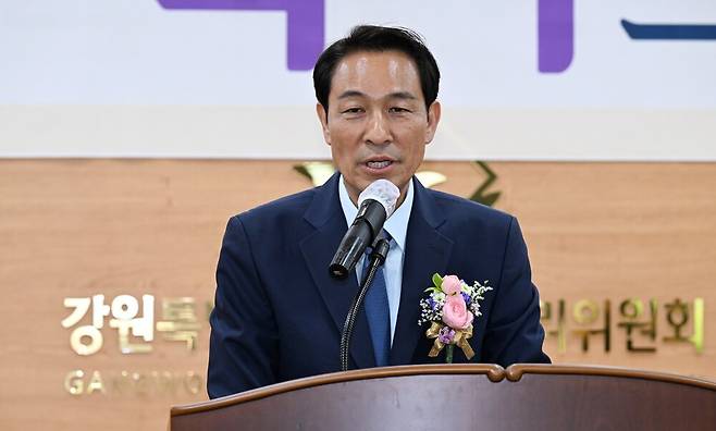 ▲ 우상호 강원도지사 당선인이 4일 강원도선거관리위원회에서 열린 당선증 전달식에서 당선소감을 말하고 있다. 방도겸 기자