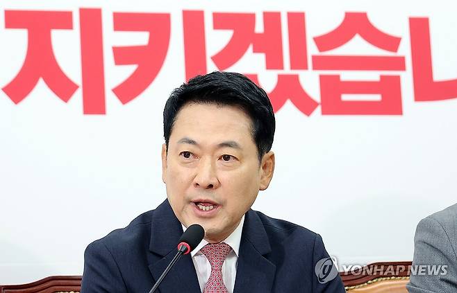 장동혁 대표, 최고위 모두발언 (서울=연합뉴스) 이동해 기자 = 국민의힘 장동혁 대표가 8일 국회에서 열린 최고위원회의에서 발언하고 있다. 2026.6.8 eastsea@yna.co.kr