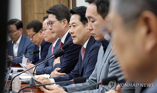 장동혁 대표, 최고위 모두발언 (서울=연합뉴스) 이동해 기자 = 국민의힘 장동혁 대표가 8일 국회에서 열린 최고위원회의에서 발언하고 있다. 2026.6.8 eastsea@yna.co.kr
