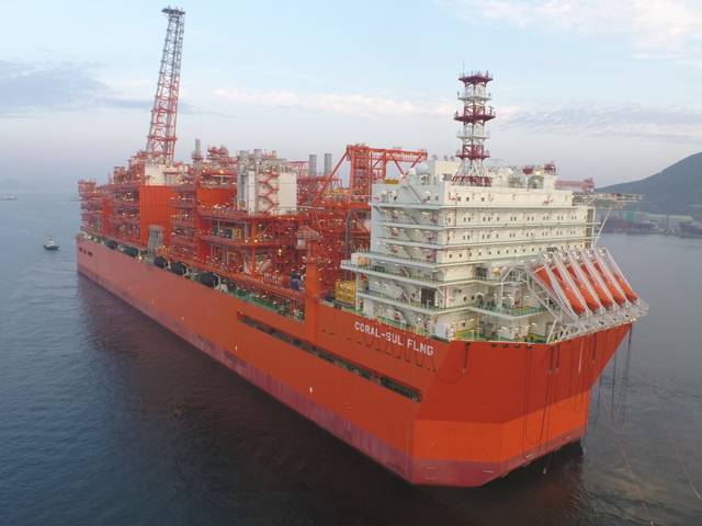 삼성중공업이 건조한 대형 부유식 액화천연가스 생산설비(FLNG). 삼성중공업 제공.