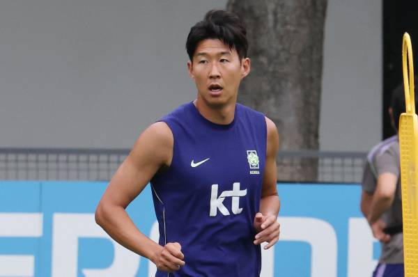 2026 북중미 월드컵 현장 취재진이 한국 축구대표팀 주장 손흥민을 향해 부적절한 발언을 해 논란이 일었다. 사진은 2026 북중미 월드컵에 출전하는 대한민국 축구 국가대표팀 손흥민이 8일(현지시간) 멕시코 과달라하라 인근 사포판에 위치한 치바스 바예 베르데에서 훈련 하는 모습. /사진=뉴스1