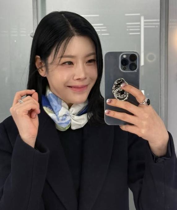 ▲ 린이 화장실에서 많은 시간을 보내는 이유를 밝혔다. 출처|린 SNS
