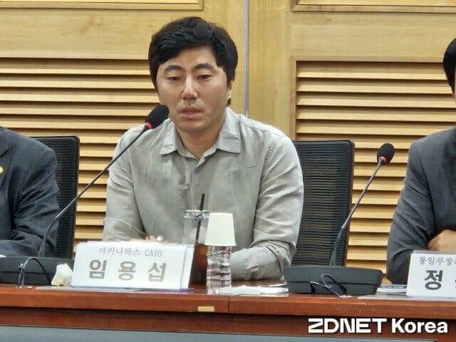 임용섭 마키나락스 최고AI책임자(CAIO)가 10일 서울 여의도 국회 의원회관에서 정동영 통일부 장관과 최형두 국민의힘 의원 정진욱 더불어민주당 의원 이철규 국민의힘 의원이 공동 주최한 '피지컬AI 프론티어 강국 신기술 조찬 포럼'에서 발표하고 있다. (사진=지디넷코리아)