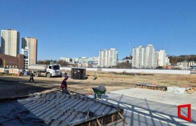 지난 1월 28일 오전 광주 동구 학동4구역 재개발 현장에서 공사 관계자들이 분주하게 움직이고 있다. 민현기 기자