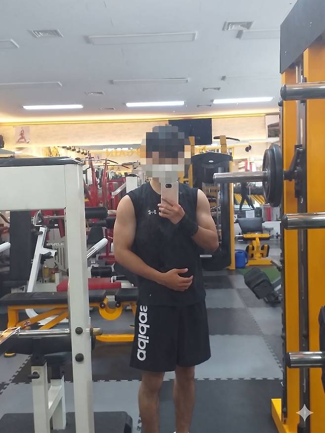 화이자 백신 접종 후 혈소판 감소성 혈전증으로 숨진 황모씨. 사진 유족