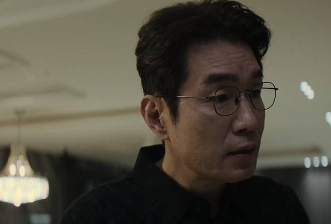 넷플릭스 오리지널 시리즈 '참교육'이 공개와 동시에 인기 정상을 달리고 있는 가운데, 1회에 등장한 배우 송영규의 존재감에도 시선이 집중되고 있다. /사진=넷플릭스 제공