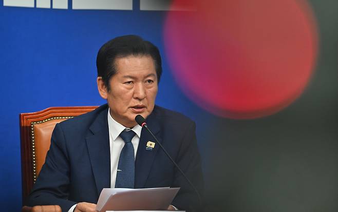 정청래 더불어민주당 대표가 10일 오전 국회에서 열린 최고위원회의에서 발언하고 있다. 임세준 기자