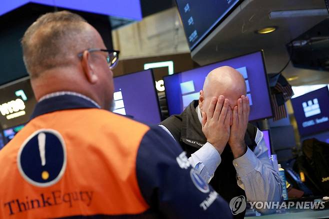 뉴욕증권거래소(NYSE) 트레이더 [로이터=연합뉴스 자료사진. 재판매 및 DB 금지]