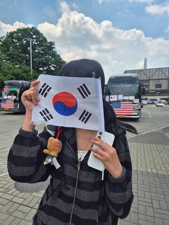아직 투표권은 없지만 참정권 박탈 실태에 목소리를 내기 위해 나왔다는 고등학생 윤해원양. 사진=김예지 기자