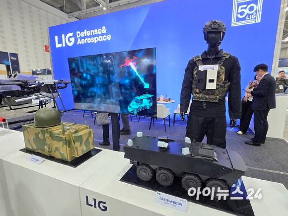 '2026 대한민국 국방산업발전대전(InLEX KOREA)'의 LIG D&A 부스. [사진=최란 기자]