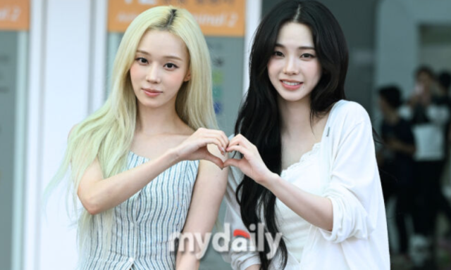 에스파 윈터(왼쪽)와 카리나가 10일 인천국제공항을 통해 '2026 북중미 월드컵' 응원 차 멕시코로 출국했다./마이데일리