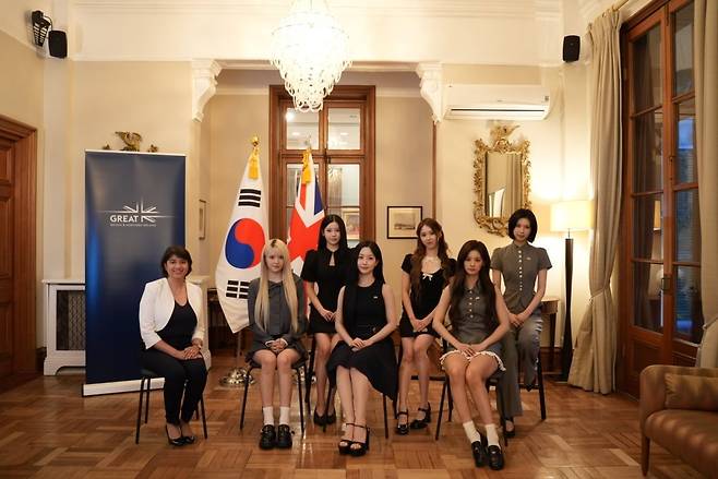 NMIXX 주한영국대사관 캠페인 홍보대사 위촉식 / 사진 제공=JYP엔터테인먼트