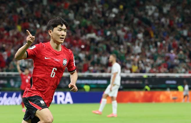 11일(현지시간) 멕시코 사포판 과달라하라 스타디움에서 열린 2026 북중미 월드컵 A조 1차전 한국과 체코의 경기. 후반 황인범이 골을 넣은 뒤 세리머니를 하고 있다. 사진=연합뉴스