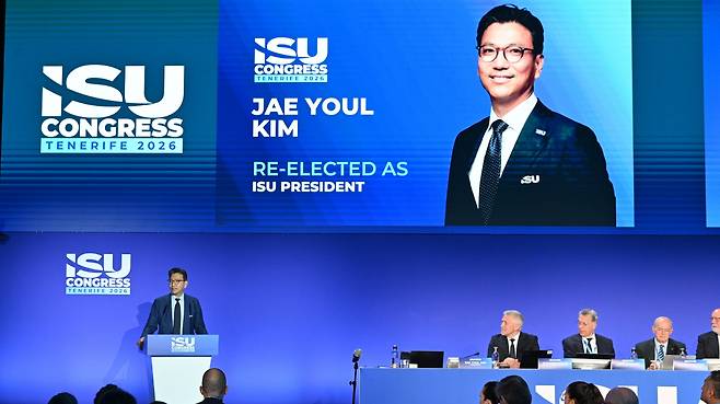 당선 소감 밝히는 김재열 ISU 회장

    (서울=연합뉴스) 김재열 국제빙상경기연맹 회장이 12일 스페인 테네리페에서 열린 제60차 ISU 정기총회 회장 선거에서 재선에 성공한 뒤 당선 소감을 밝히고 있다. 2026.6.12 [ISU 제공. 재판매 및 DB 금지]

<저작권자(c) 연합뉴스, 무단 전재-재배포, AI 학습 및 활용 금지>