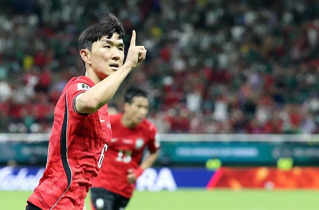 11일(현지 시간) 멕시코 과달라하라 스타디움에서 열린 2026 북중미 월드컵 조별리그 A조 대한민국과 체코의 경기에서 대한민국 황인범이 골을 넣고 세리머니를 하고 있다. 뉴시스