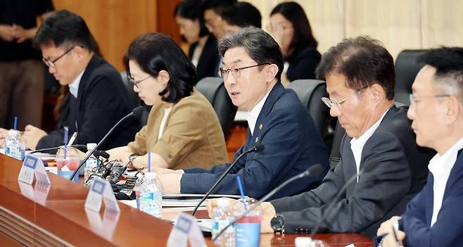 서울 여의도 금융투자협회에서 금융위가 국민참여형 국민성장펀드 운용사 간담회를 개최한 모습. [김재훈 기자]