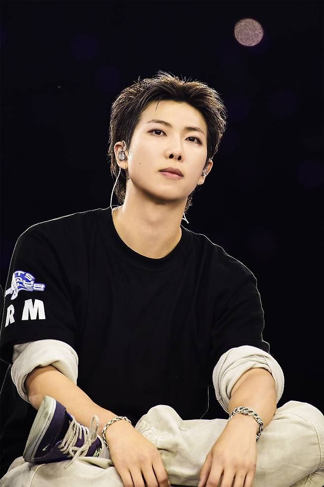 To celebrate their 13th debut anniversary, BTS held a two-day concert in Busan and shared a meaningful time with a total of 110,000 fans. The concert was held in the format of a birthday party with ARMYs from around the world, and fans welcomed the members with a massive wave and a birthday song.During the concert, a special segment of the Arirang world tour called ARMY Time was held, further energizing the atmosphere. ARMY Time featured a limited-edition stage where the group performed songs selected at random by region, receiving an enthusiastic response from fans.Their agency, Big Hit Music, announced that approximately 110,000 people attended the Busan concert. Through their ongoing Arirang world tour, BTS is scheduled to hold 85 concerts in 34 cities worldwide, reaching over 6 million fans.