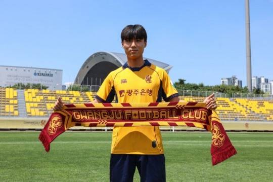 광주FC가 임대 영입한 장석환 / 사진=광주FC 제공