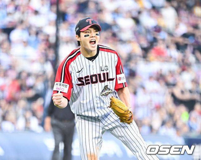 [OSEN=잠실, 박준형 기자]7회초 실점 위기 막아낸 LG 임찬규 선발투수가 환호하고 있다.      2026.06.14 / soul1014@osen.co.kr