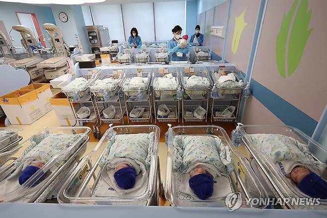 일산차병원 신생아실 [연합뉴스 자료사진]