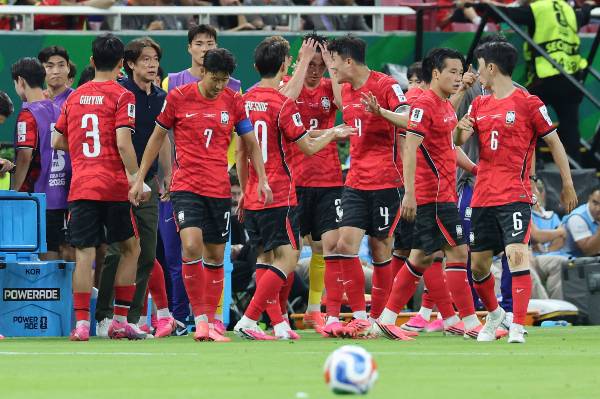 2026 북중미 월드컵에서 아시아 축구 국가대표팀들의 무패행진이 이어지고 있다. 사진은 지난 11일(현지시간) 멕시코 할리스코주 사포판 과달라하라 스타디움에서 열린 2026 북중미 월드컵 A조 조별리그 1차전 대한민국과 체코 경기 모습. /사진=뉴스1