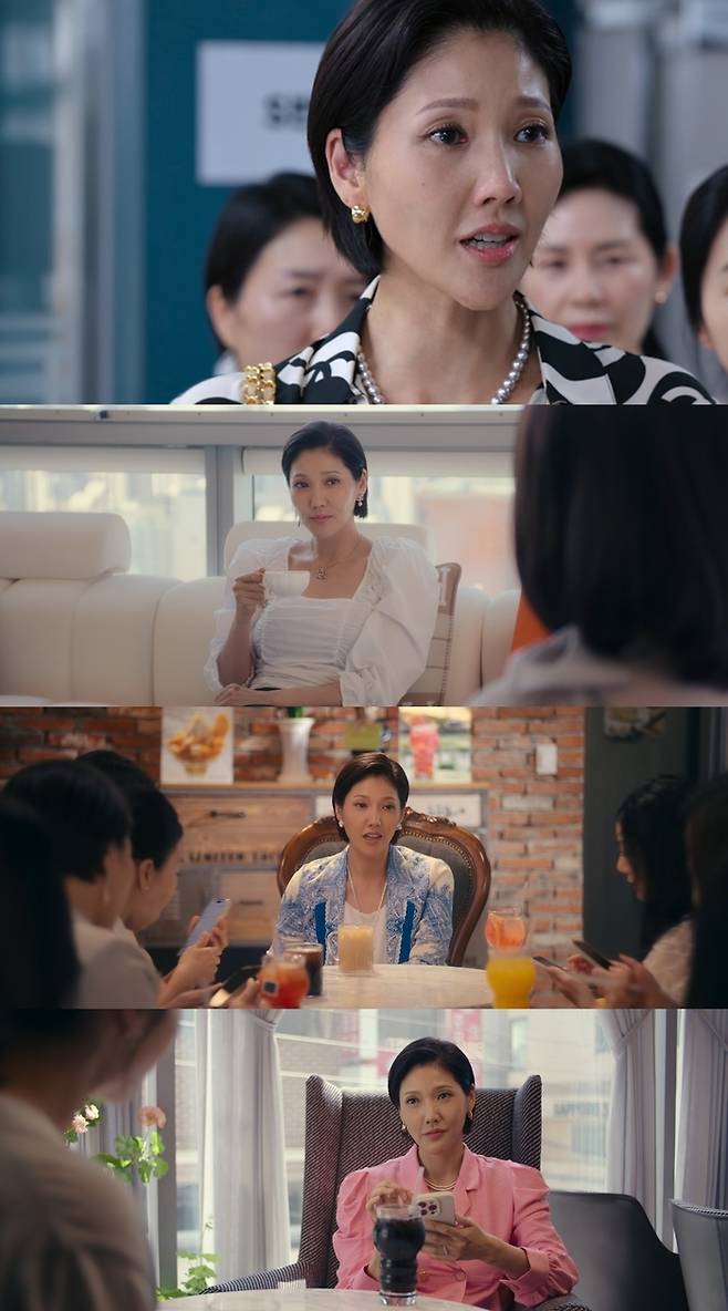 Actor Jang Eun-a revealed their special bond after reuniting with Kim Moo-yeol on the set of the Netflix series *True Education*. Through her social media, Jang Eun-a shared that reuniting with Kim Moo-yeol, with whom she worked 13 years ago in the musical *Gwanghwamun Love Song*, felt like a miracle and was something to be grateful for.In *True Education*, Jang Eun-a plays the role of Da-hees mother, while Kim Moo-yeol appears as Na Hwa-jin, a supervisor at the Teachers Rights Protection Bureau. The two first met in 2013 while playing the roles of Hyun-woo and Yeo-ju, respectively, in the musical *Gwanghwamun Love Song*.*True Education* is a series depicting the activities of the Teachers Rights Protection Bureau as they step forward to rectify the collapsed state of the education system. It is gaining immense popularity, ranking high in Netflixs global TV show category.