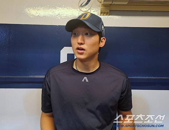 경기 후 취재진과 인터뷰하는 NC 구창모. 창원=이종서 기자