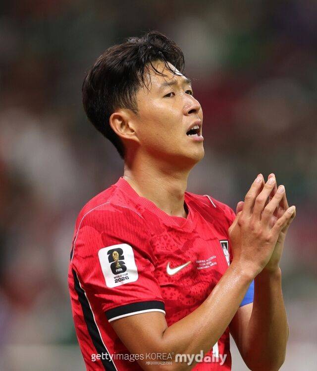 손흥민이 지난 12일(이하 한국시각) 멕시코 할리스코주 과달라하라 인근 사포판의 과달라하라 스타디움에서 펼쳐진 체코와의 ‘2026 북중미 월드컵’ A조 조별리그 1차전 선발 출전했으나 득점에 실패하며 아쉬워하고 있다./게티이미지코리아