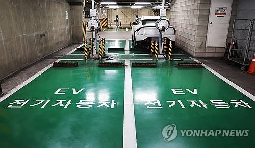 전기차, 올해 신규 등록 10만대 돌파[출처:연합뉴스 자료사진]
