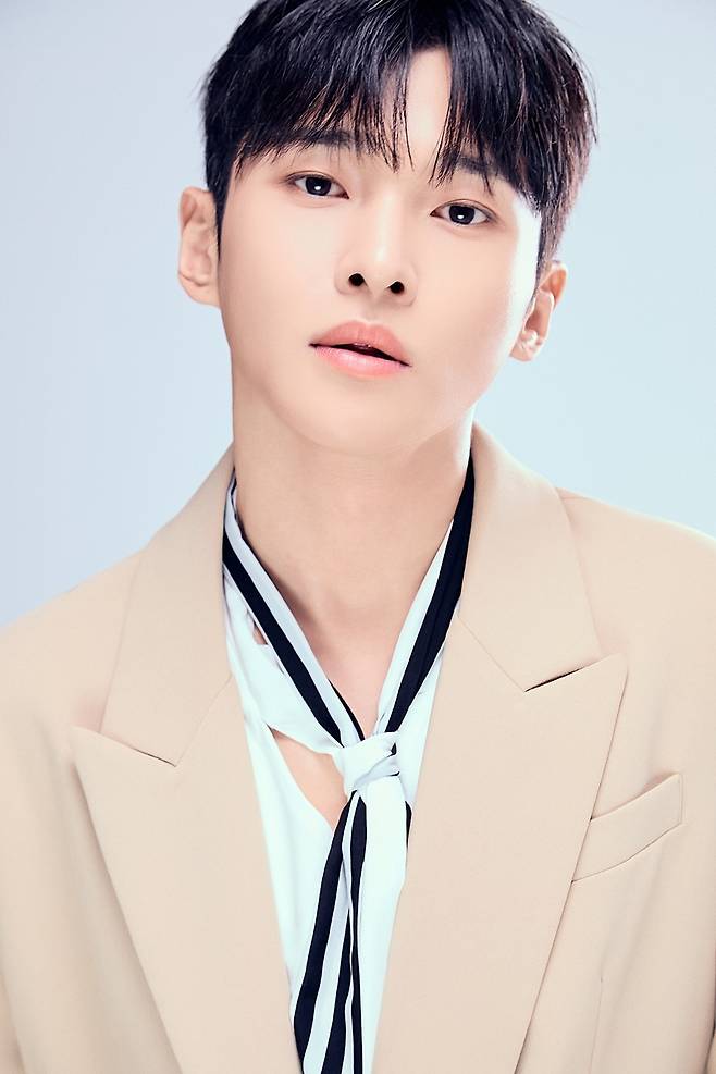 C2K엔터테인먼트 제공