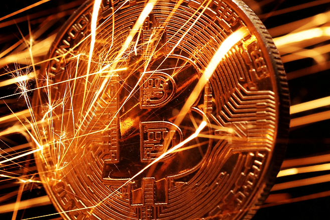 6월 FOMC 이후 비트코인 가격이 약세를 보이고 있다. [로이터]