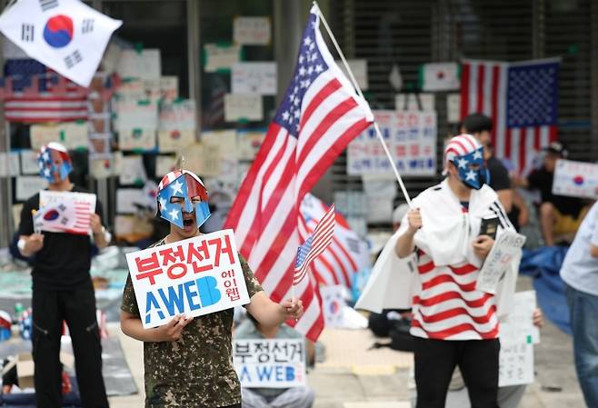 ▲ 개표소 봉쇄 시위 [연합뉴스]