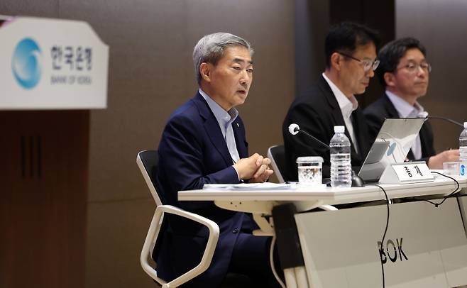 신현송 한은 총재는 4월 취임 이후 세차례 공개 발언을 통해 금리인상을 예고했다.[사진 | 뉴시스]